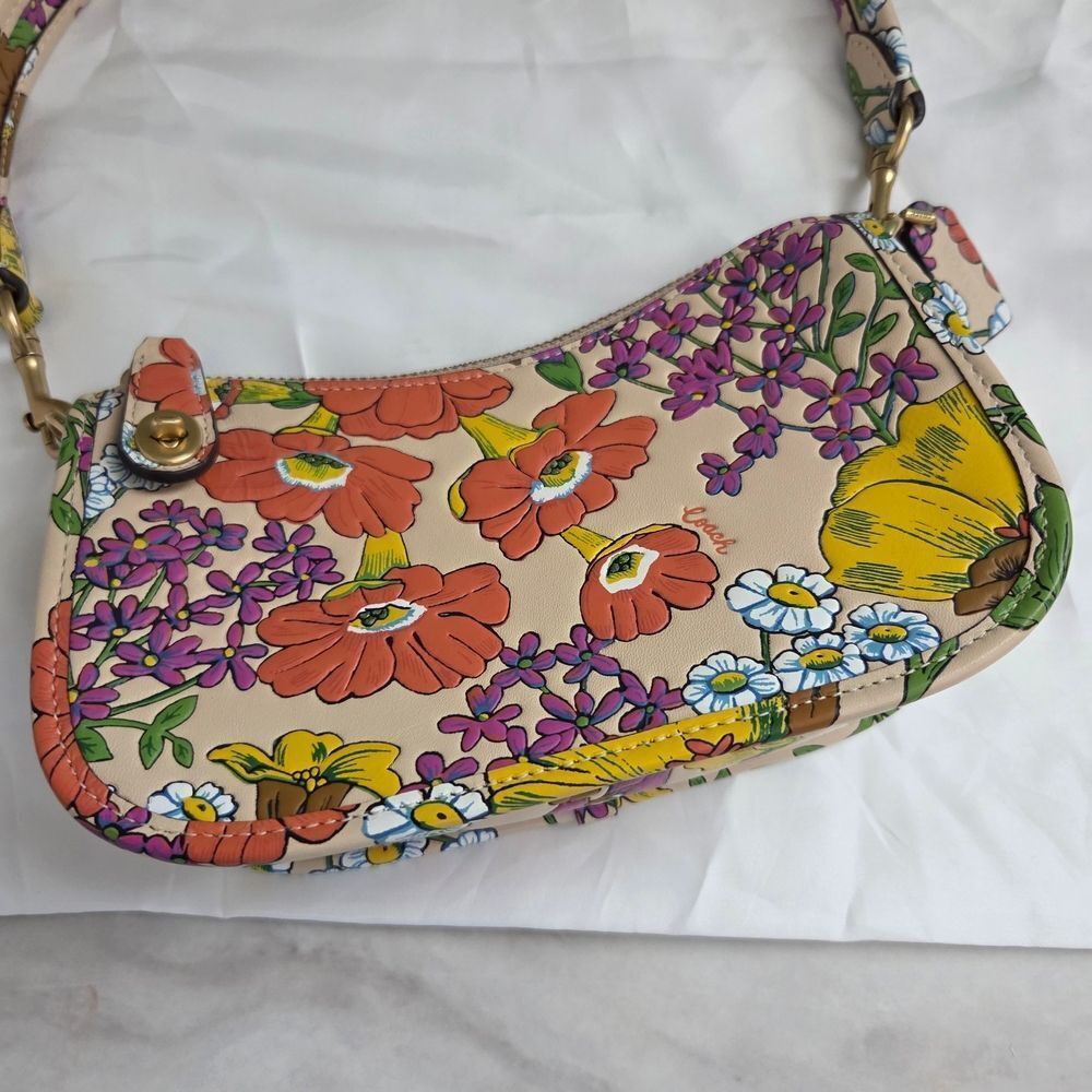 Coach Swinger 20 Ivory Multi Coral Floral Leather Shoulder Bag - Picture 2 of 8